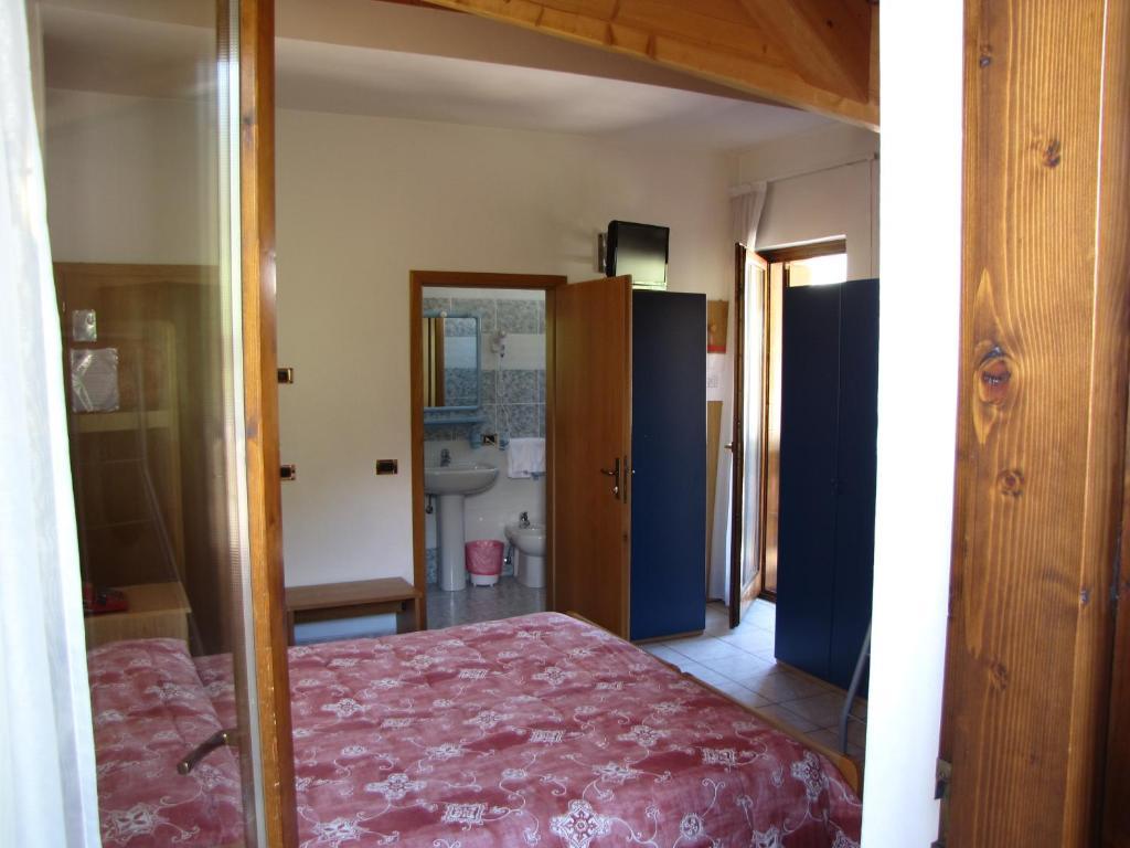 Hotel Serena Dimaro Pokój zdjęcie