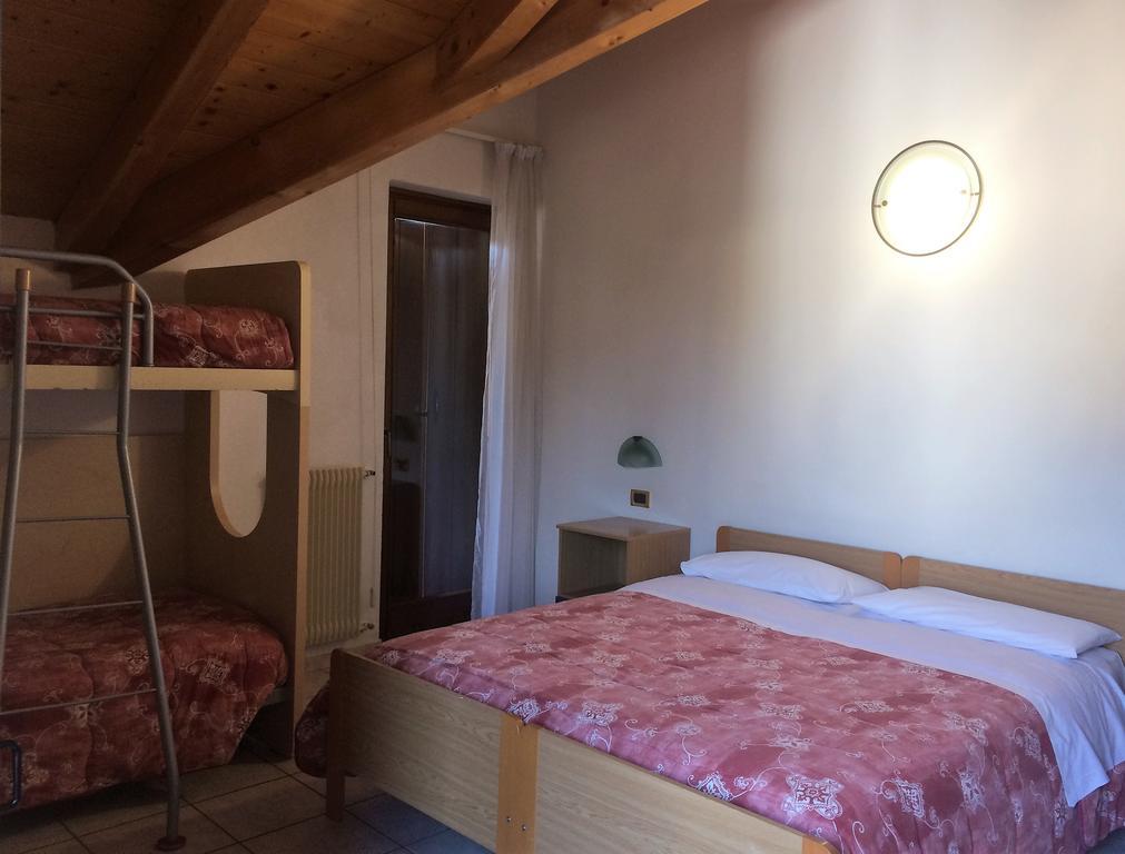 Hotel Serena Dimaro Zewnętrze zdjęcie